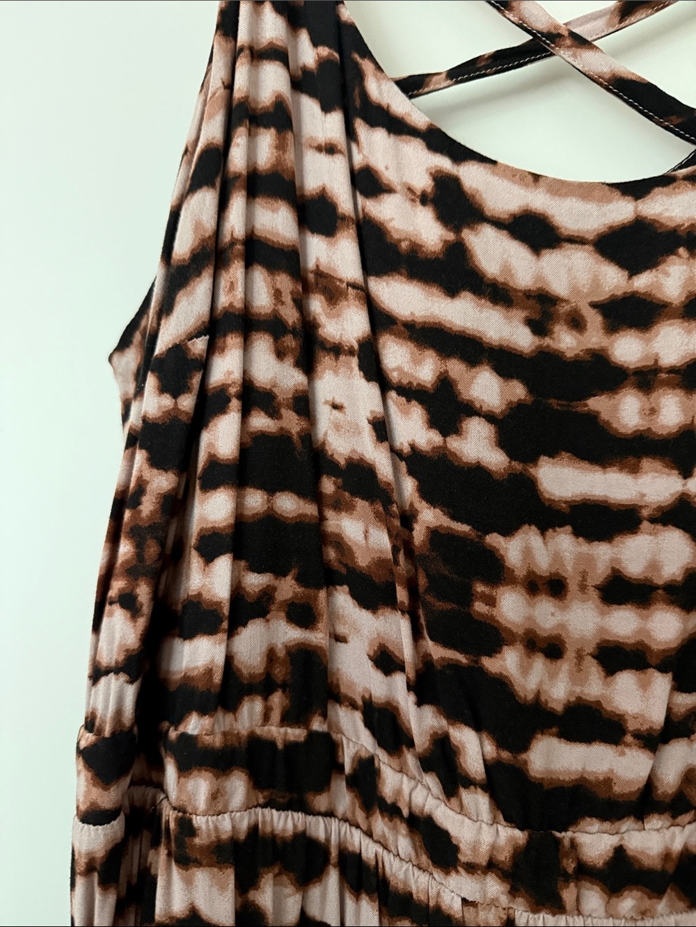Torrid. Size 2X. Black & Blush Tie-Dye Crisscross Strap Maxi Dress - Picture 2 of 5